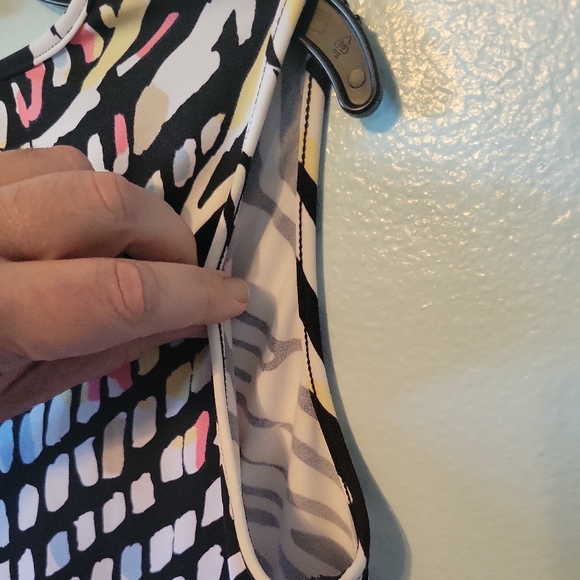 Peter Nygard Slouch Top Small petite blouse. - Picture 3 of 6